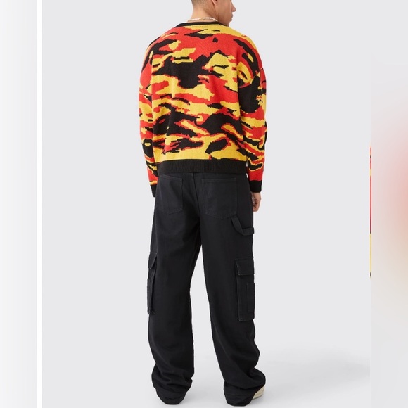 boohooMan Oversized Boxy Drop Shoulder Abstract Sweater Size Large - Picture 2 of 7